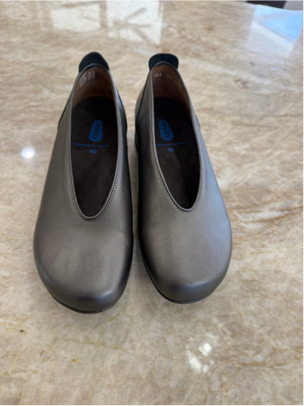 Wolky Gray Leather Flats & Loafers Size 9, rubber bottoms with slight lift